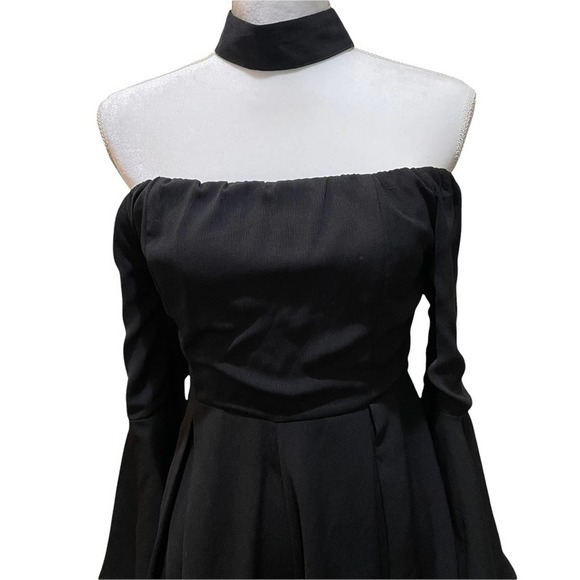 LF Rumor Boutique Off Shoulder Romper with Choker Bell Sleeve Black Size Medium - Picture 3 of 9